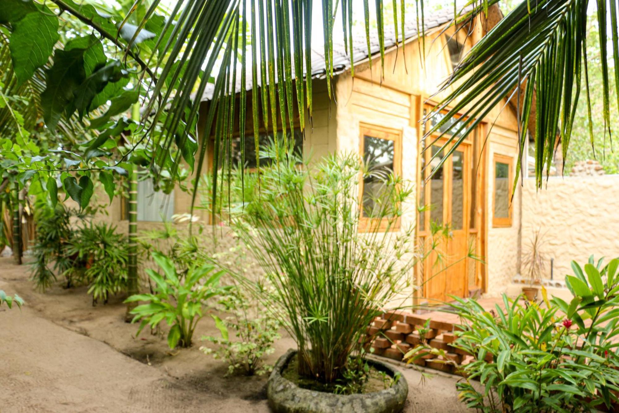 Monsoon Eco Resort - Whisky Point Arugambay Потувил Екстериор снимка